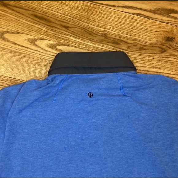 Lululemon short sleeve polo shirt - Picture 3 of 5